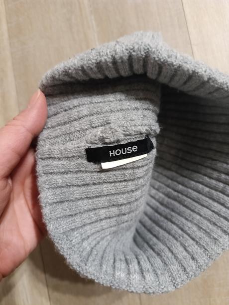 Zimná čiapka, house