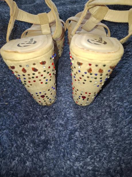 Damske sandale, baťa,39