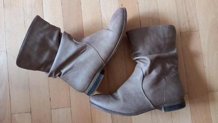 Kotnikové čižmy, 38