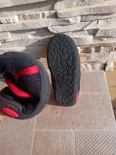 Papuče s postovnym, 27