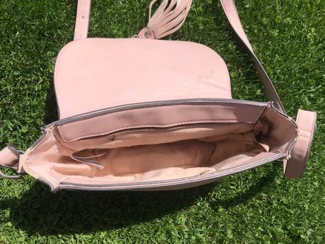 Bledoružová crossbody kabelka, 