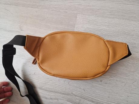 Dámska štýlová ľadvinka, atmosphere