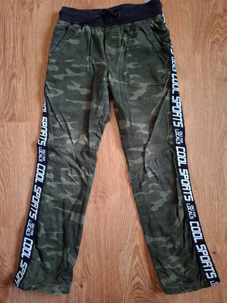 Zateplené maskáčové nohavice v.122, 122