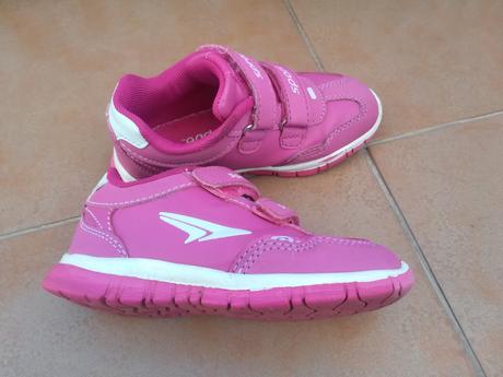 Dievčenské tenisky, 29