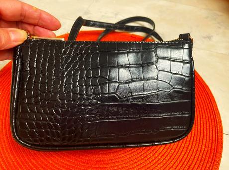 Crossbody kabelka s imitáciou hadieho vzoru, 