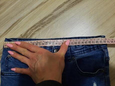 Oblúbené rifliky 134-140, sinsay,134