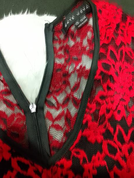 Čipkované šaty, s