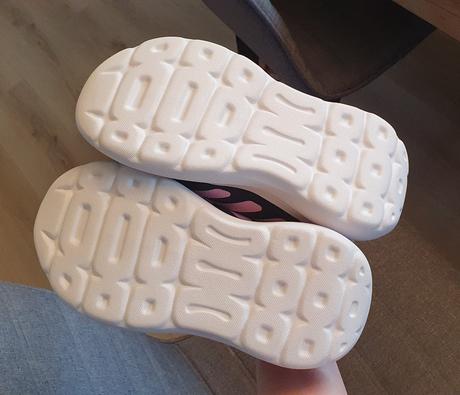 Tenisky nove, adidas,31