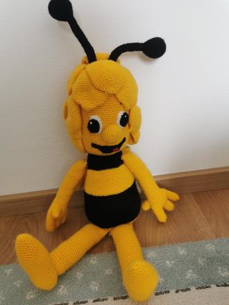 Háčkovaná včielka maja, 