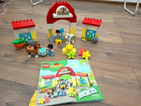 Lego duplo 10951 stajňa s poníkmi, 