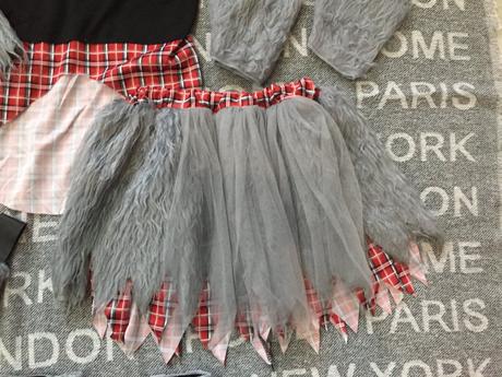 Dievcensky kostym vlkodlak 8-10 rokov,