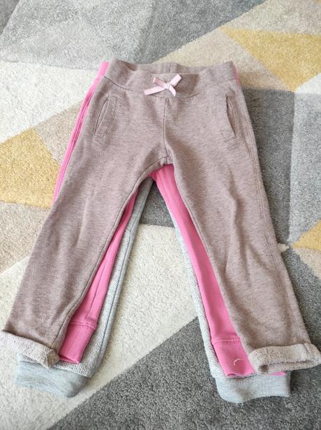 Balík oblečenia 92 a 98 možné kúpiť aj osobitne, 86–98