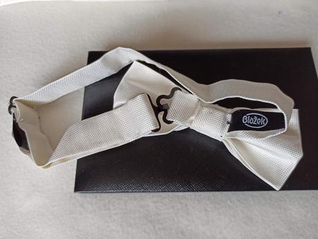 Hodvabny motýlik blažek, 