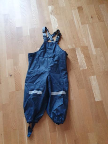 Nohavice do dažďa, tcm,86