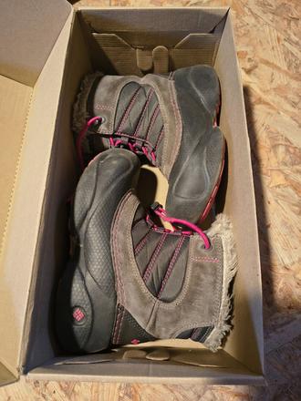 Snehule, columbia,29