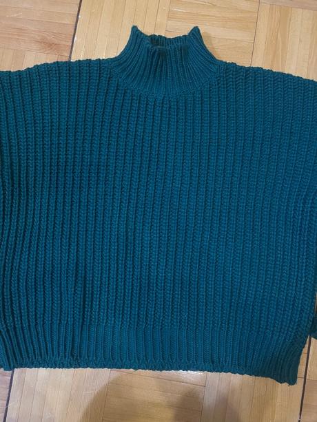 Tmavozelený hrubý rolákový sveter, 