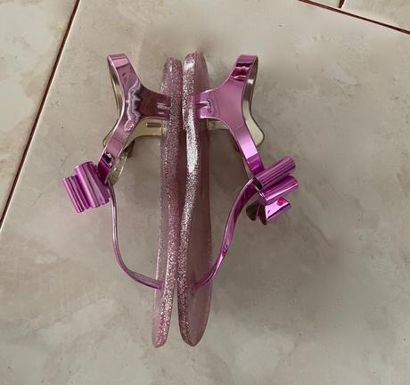 Krásne sandálky pre parádnicu, 33