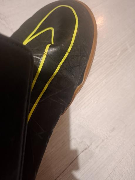 Halovky nike, treba zalepiť, nike,40