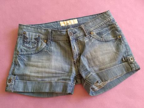Šortky, 28