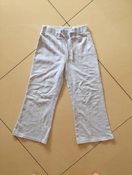 Tepláky bez žmolkov, 116