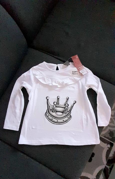 Nové tričko s korunkou, 104