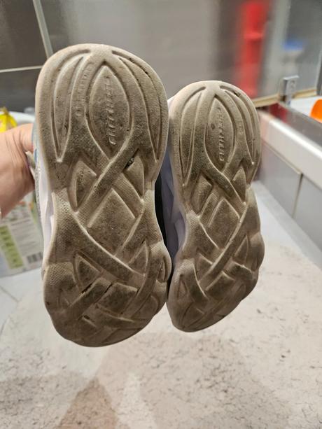 Prechodne topanky, skechers,30