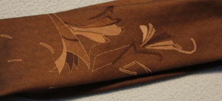 Panska hneda kravata so zaujimavym vzorom zn. tren,