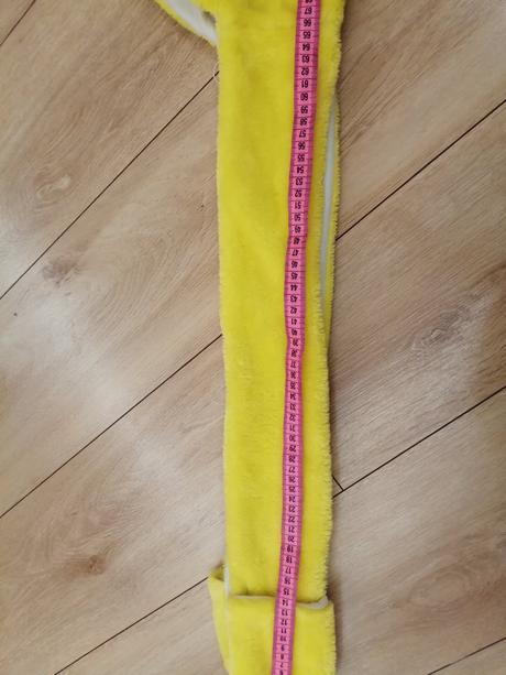 Čiapočka s rukavicami, 122