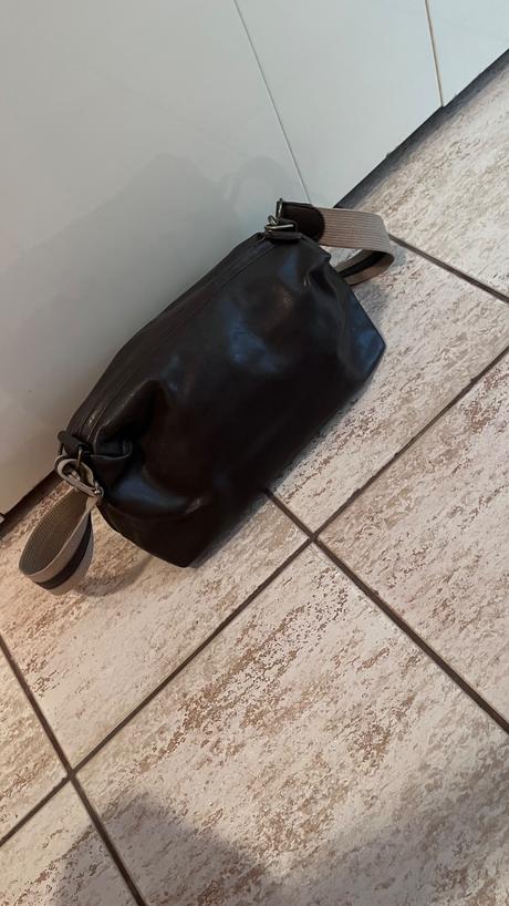Th crossbody, tommy hilfiger