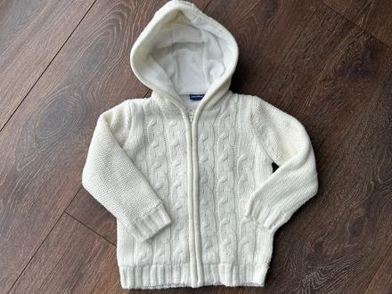 Biely sveter, lupilu,86