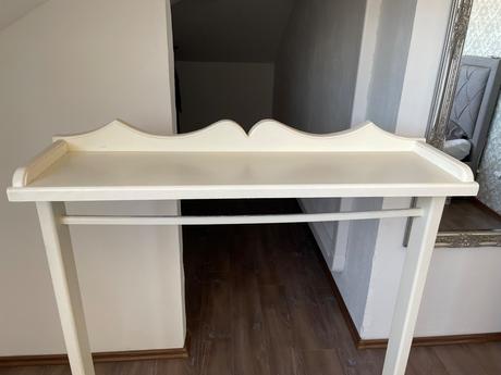 Stojan na oblecenie do detskej izby, 