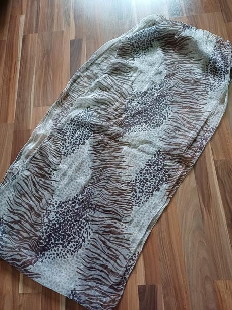 Tenký šál, tchibo