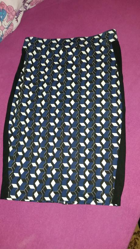 Puzdrova sukna, amisu,38