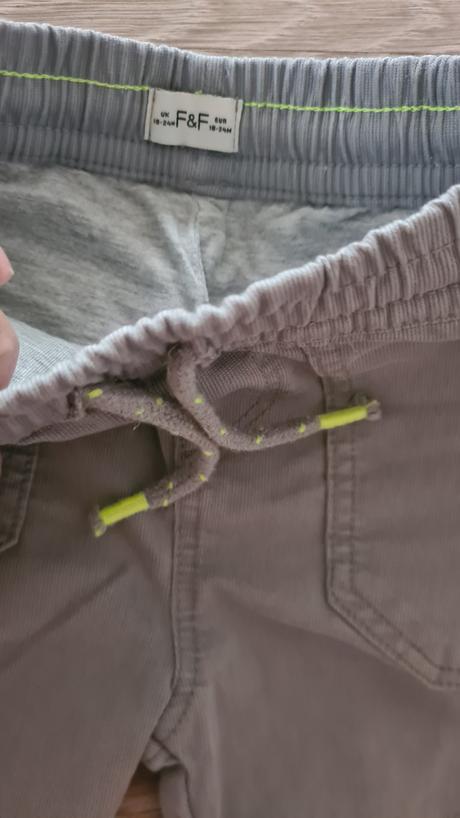 Podsite nohavice, f&f,92