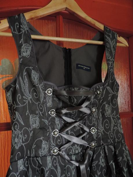 Romantické šaty, 34