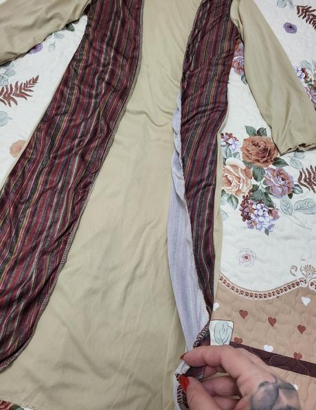 Karnevalový kostým na 5-7 rokov,