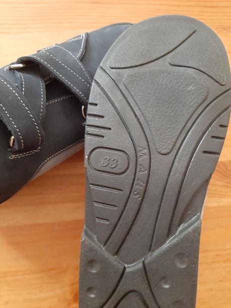 Prechodné alebo celoročné topánky, 33