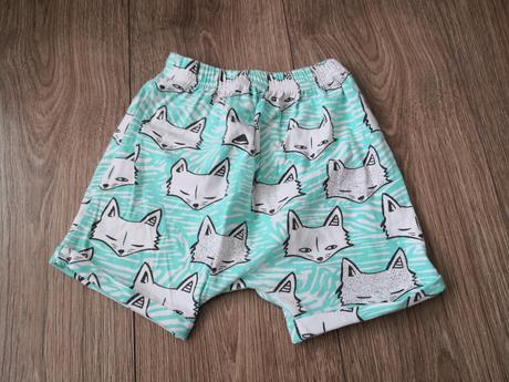 Pohodlné šortky s líškou, 98