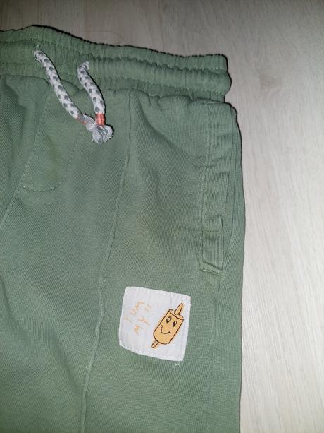 Hrubšie tepláky č.92, reserved,92