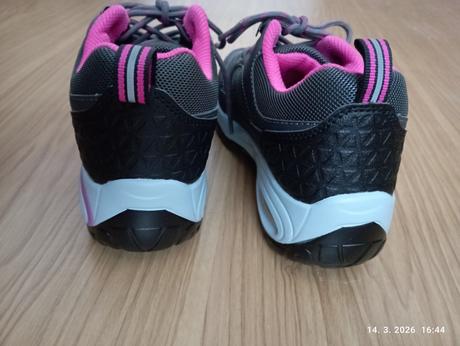 Trekove topánky, 37