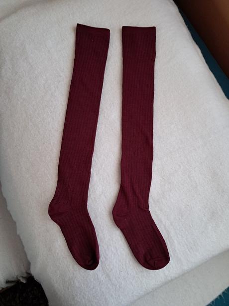 Bordove nadkolienky, 37