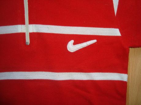 Cerveny rolak, nike,104