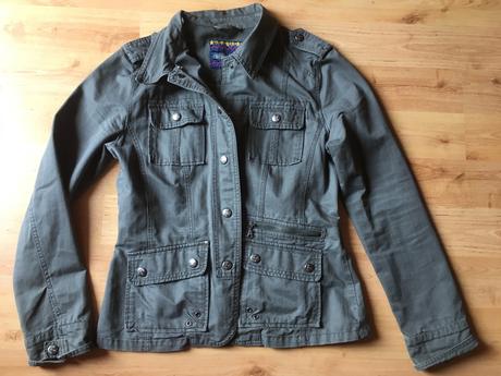 Bunda-sako, clockhouse,l