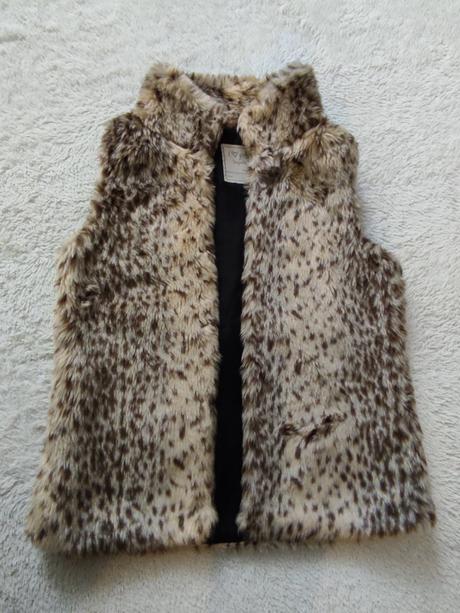 Teplá tigrova vesticka, 140