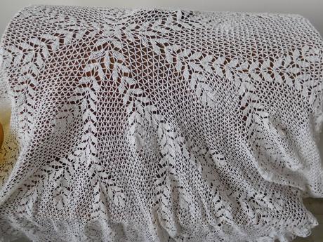 Dečku háčkovanú,okrúhlu-o rozmere-priemer 116 cm, 
