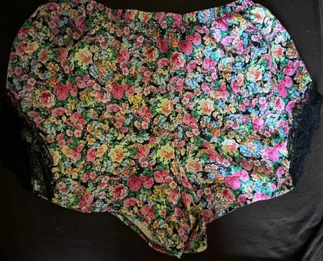 Prijemne hodvabne spodne sortky, tezenis,s