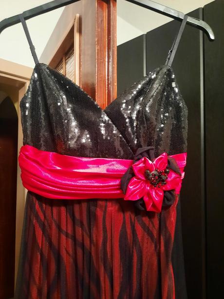 Dámske spoločenské/ plesové dlhé šaty, s