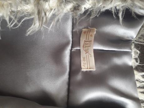 Dievčenská vesta, 98