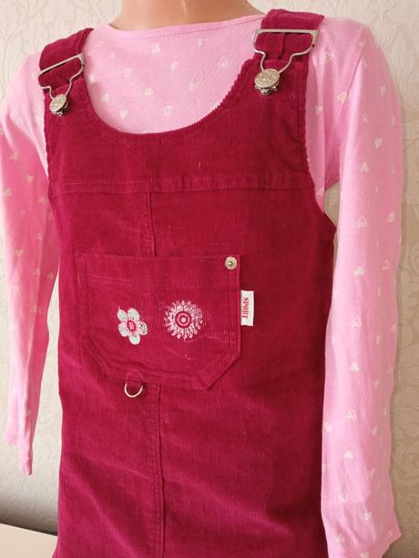 Dievčenské menčestrové šaty s trakmi (122), modelko,122