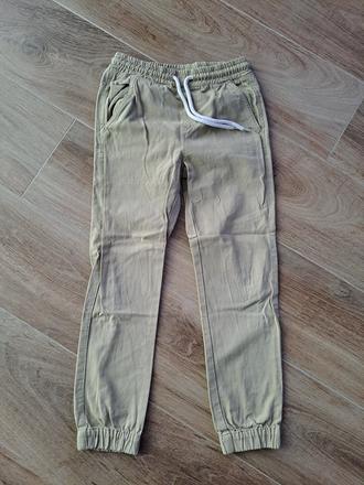 Nenosené nohavice, 134